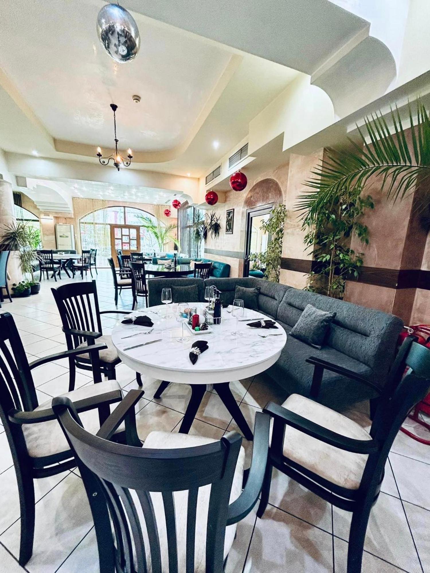 Meatsa Hotel Kŭrdzhali Exteriér fotografie