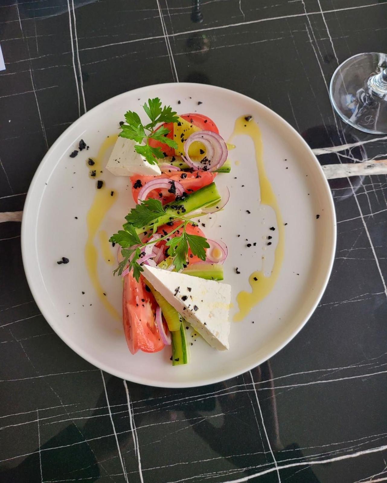 Meatsa Hotel Kŭrdzhali Exteriér fotografie